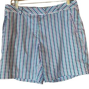 Lady Hagen golf shorts with multicolor Basketweave print Size 8